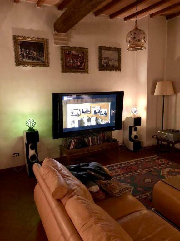 Appartamento Super attico della Brigata Spendereccia! Monteroni dʼArbia Esterno foto